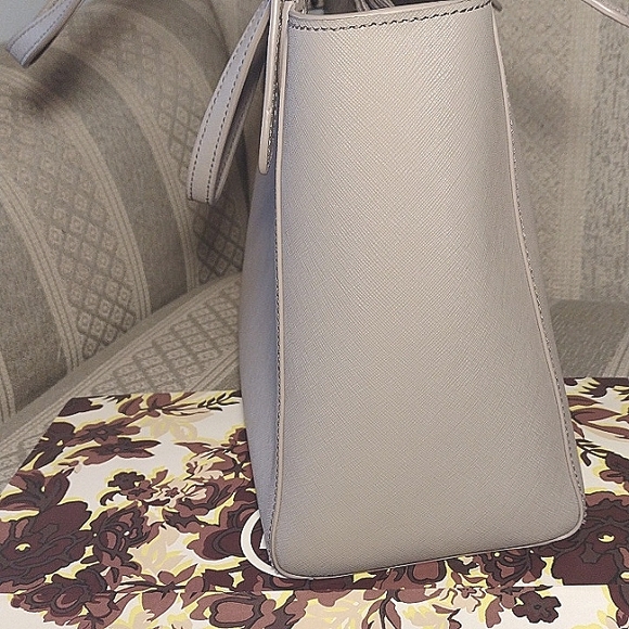 Tory Burch York Buckle Tote - Picture 5 of 16